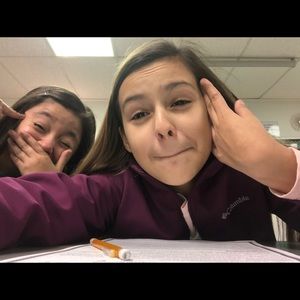 Meet your Posher, Anahi